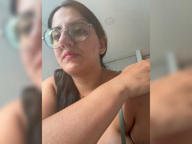 EvanShell1 live cam on BongaCams