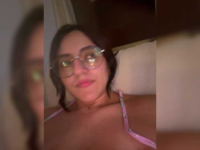 EvanShell1 live cam on BongaCams