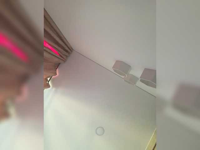 EvanShell1 live cam on BongaCams