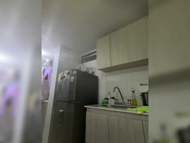 EvanShell1 live cam on BongaCams