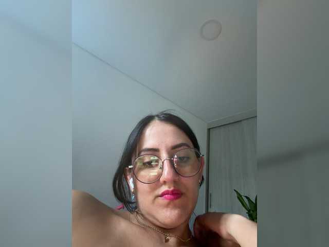 EvanShell1 live cam on BongaCams