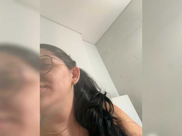 EvanShell1 live cam on BongaCams