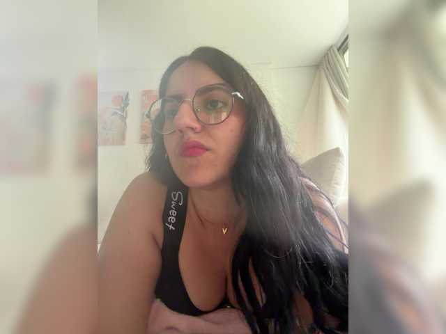 EvanShell1 live cam on BongaCams