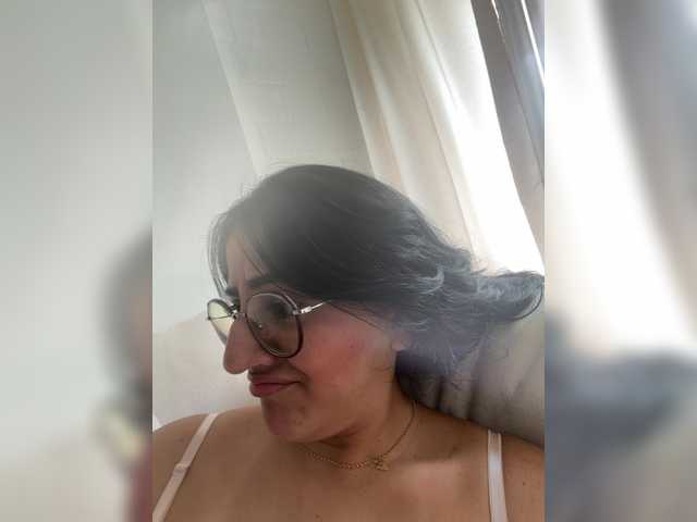 EvanShell1 live cam on BongaCams