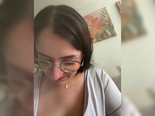 EvanShell1 live cam on BongaCams