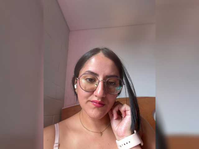EvanShell1 live cam on BongaCams