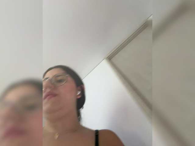 EvanShell1 live webcam show