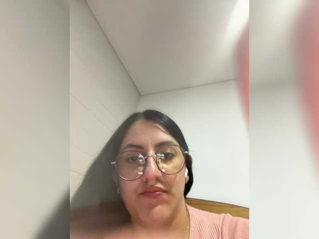 EvanShell1 live cam on BongaCams