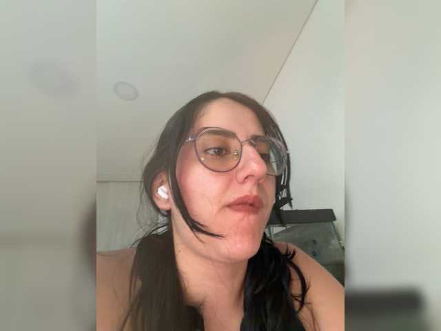 EvanShell1 live cam on BongaCams