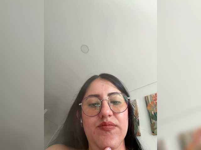 EvanShell1 live cam on BongaCams