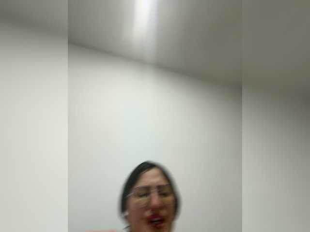 EvanShell1 live cam on BongaCams
