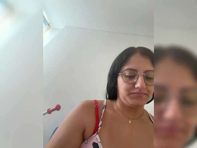 EvanShell1 live cam on BongaCams