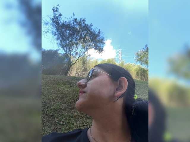 EvanShell1 live cam on BongaCams