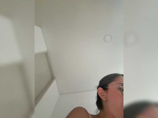 EvanShell1 live cam on BongaCams