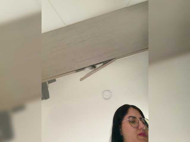 EvanShell1 live cam on BongaCams