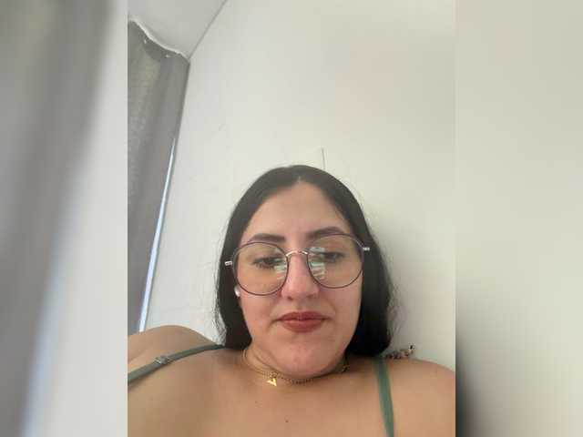 le modèle EvanShell1 est en webcam porno dans un show sur le site bongacams, il possède les tags suivants: Latino/Hispanic,Brunette,Hairy
