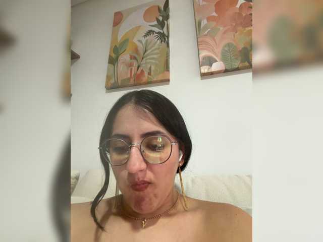 EvanShell1 live cam on BongaCams