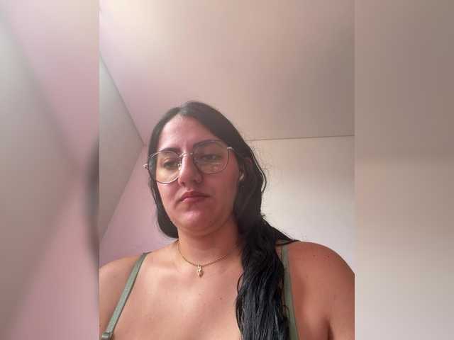 EvanShell1 live cam on BongaCams