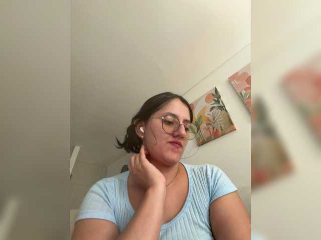 EvanShell1 live cam on BongaCams