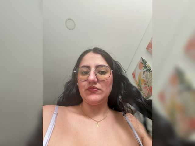 EvanShell1 live cam on BongaCams