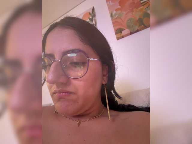 EvanShell1 live cam on BongaCams