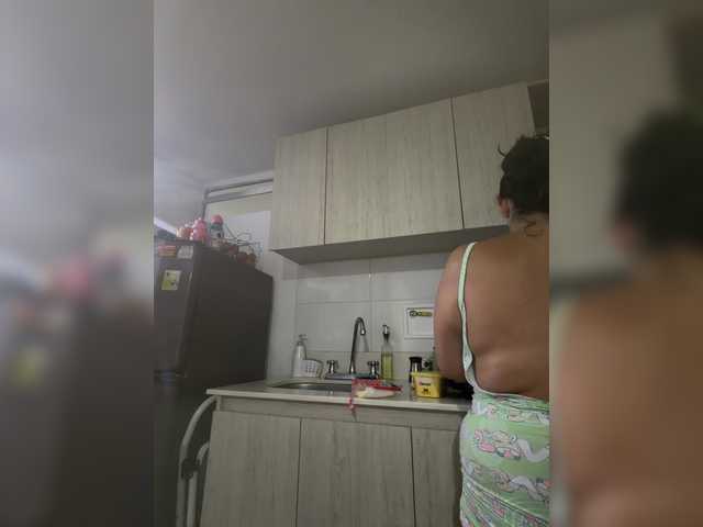 EvanShell1 live cam on BongaCams