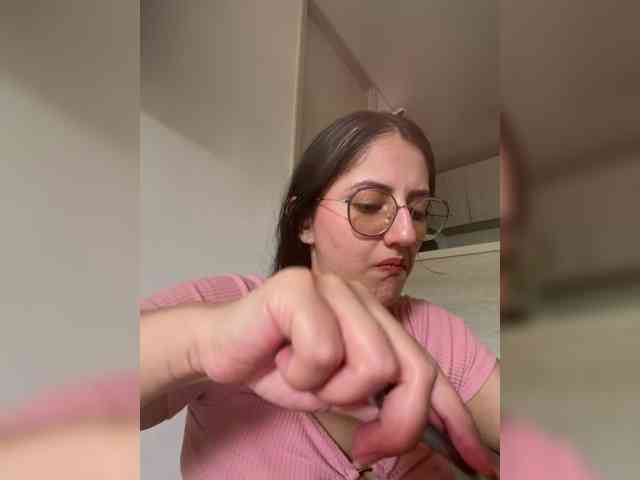 EvanShell1 Live Webcam on BongaCams