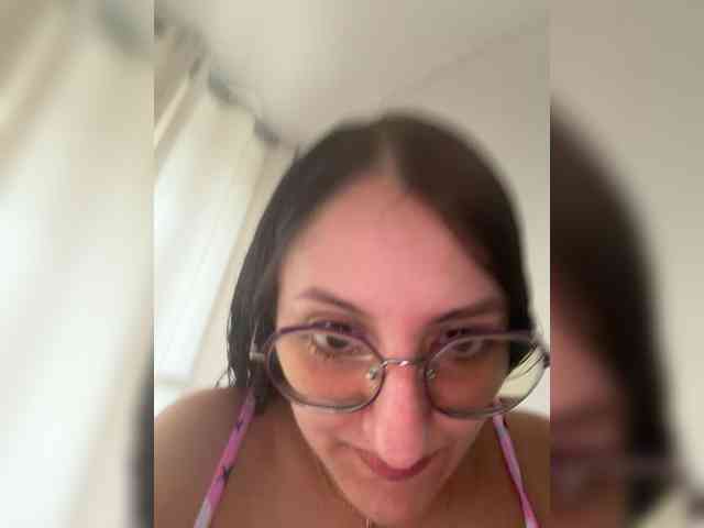 EvanShell1 Live Webcam on BongaCams