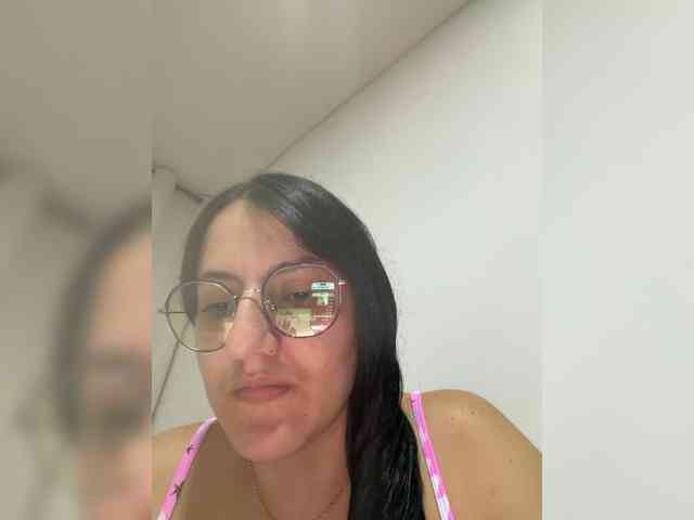 EvanShell1 Live Webcam on BongaCams