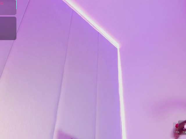 Krystin1's BongaCams show and profile