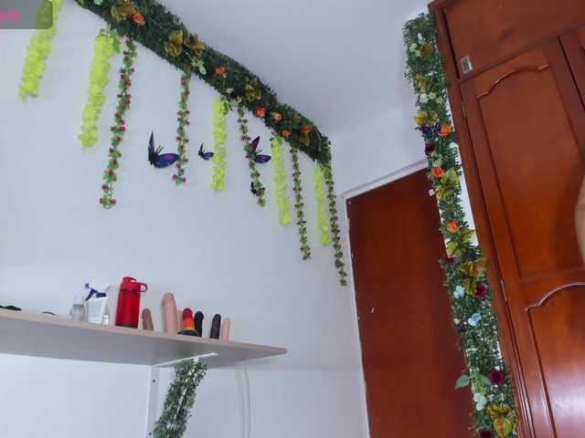 Elikolanny live webcam show