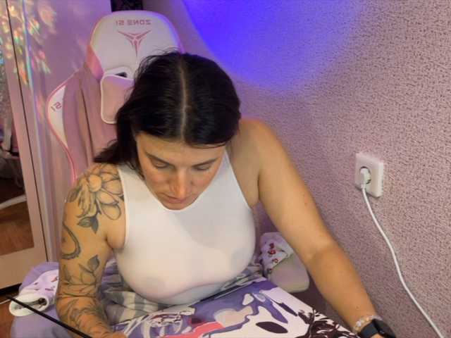 Katrinmiss's BongaCams show and profile