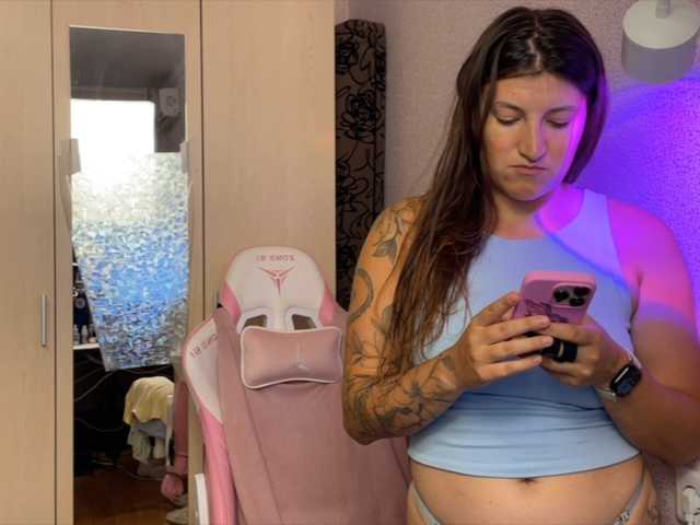 Katrinmiss live cam on BongaCams