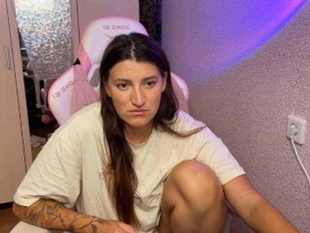 Katrinmiss live cam on BongaCams