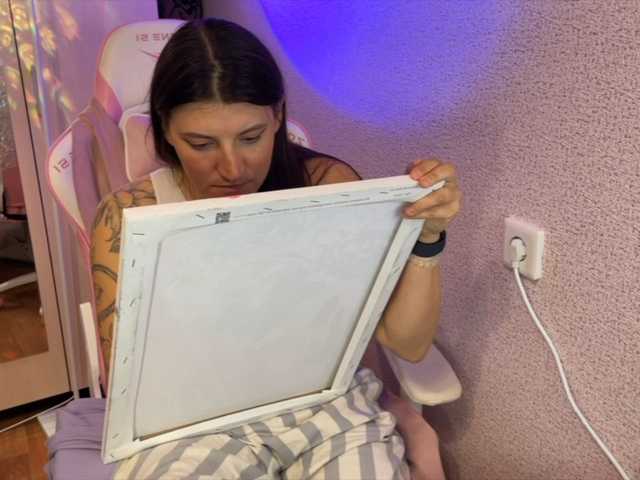 Katrinmiss's BongaCams show and profile