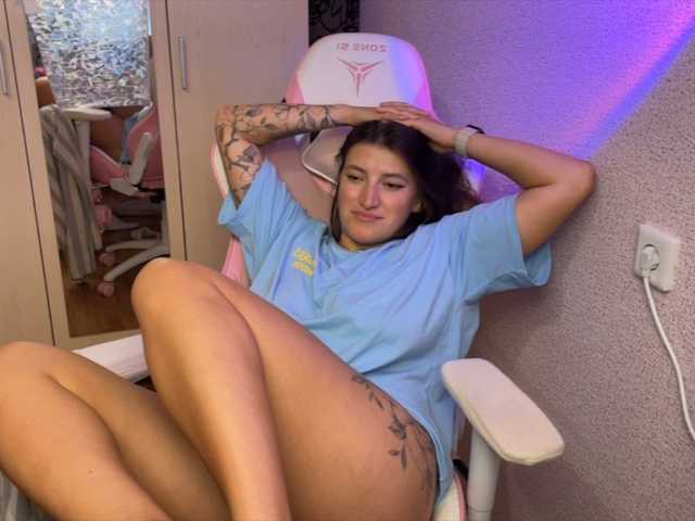 Katrinmiss live cam on BongaCams
