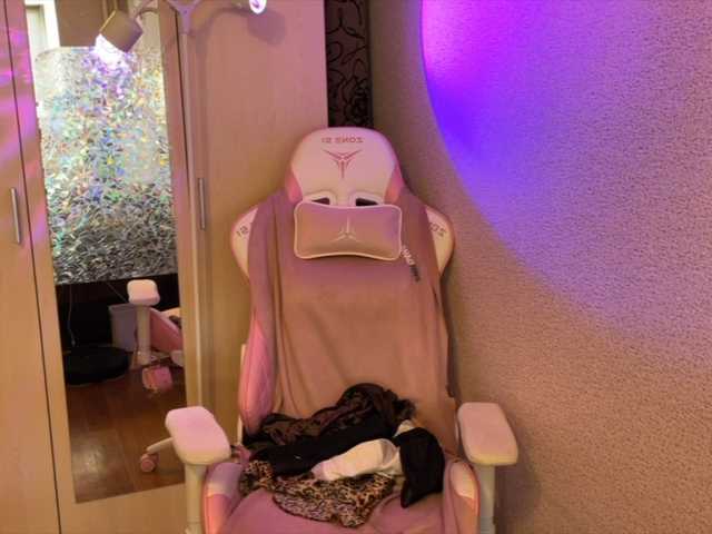 Katrinmiss's BongaCams show and profile