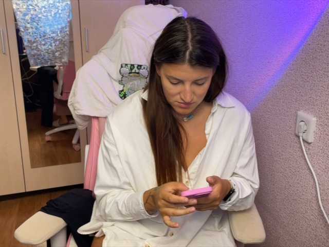 Katrinmiss live cam on BongaCams