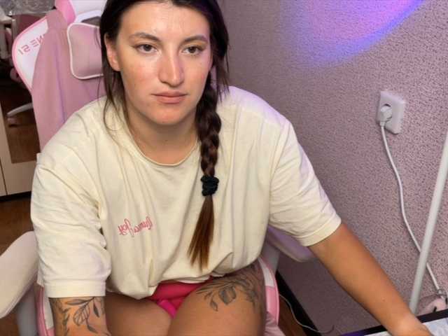 Katrinmiss live cam on BongaCams