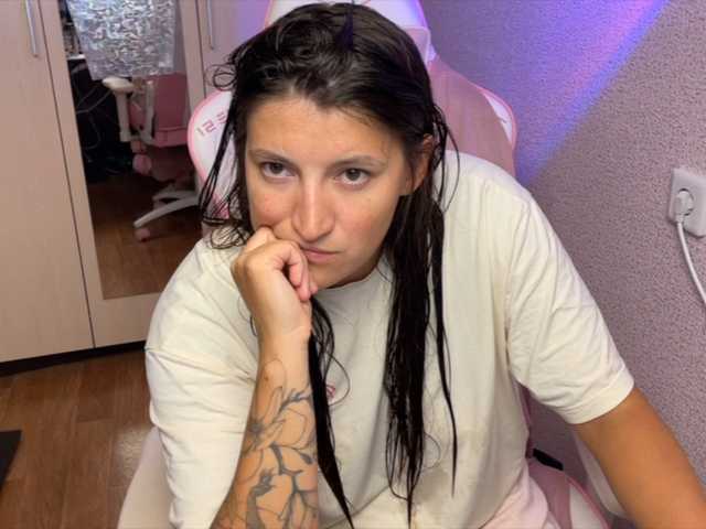 Katrinmiss live cam on BongaCams