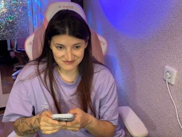 Katrinmiss's BongaCams show and profile