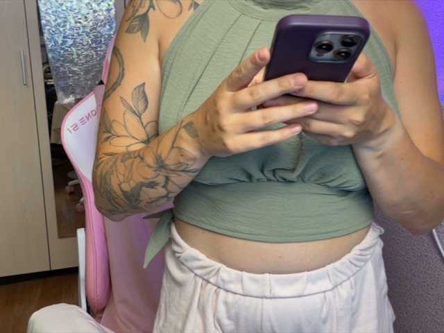 Katrinmiss live cam on BongaCams