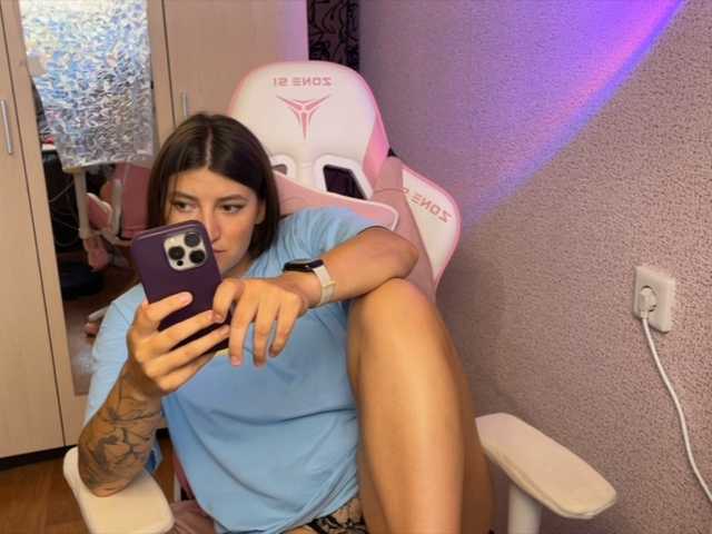Katrinmiss live cam on BongaCams