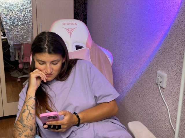 Katrinmiss live cam on BongaCams