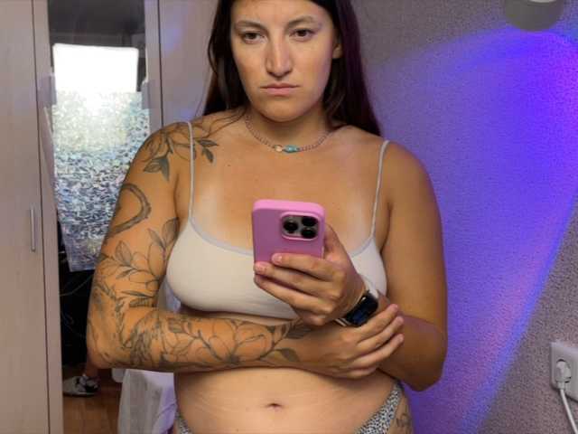 Katrinmiss live cam on BongaCams