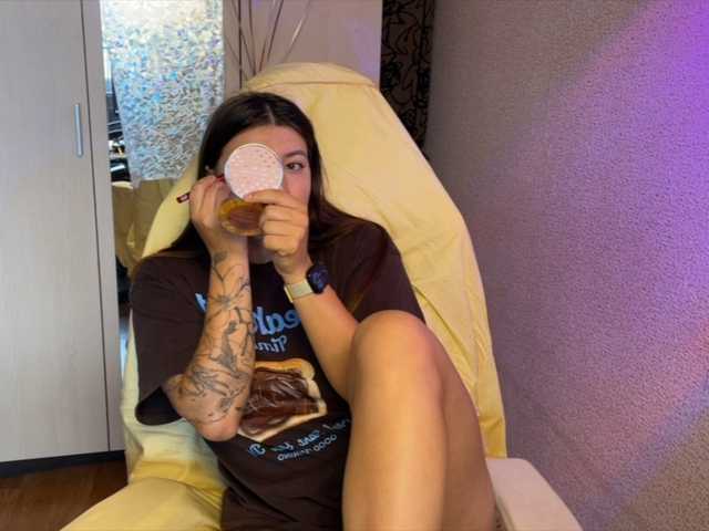 Katrinmiss live cam on UnifiedCams