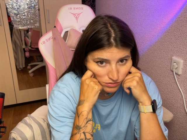 Katrinmiss live cam on BongaCams