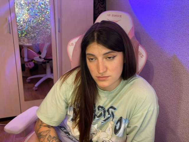 Katrinmiss's BongaCams show and profile