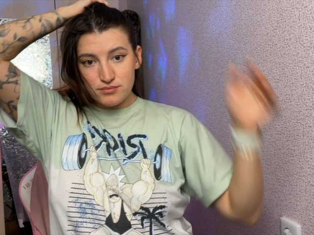 Chat with Katrinmiss live cam