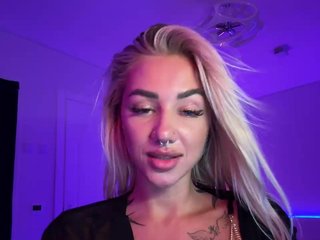 -AmazingBlonde-
